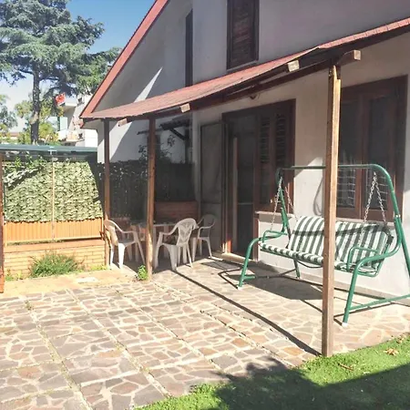 Charming House In Laura With Fenced Garden Holiday home
